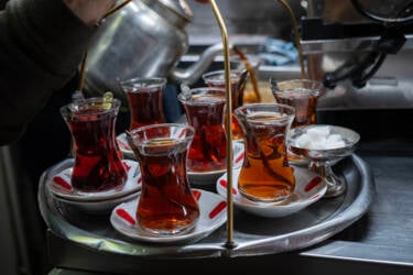 Nikon magazine - Figen Kokol in Istanbul with the DX 16-50mm